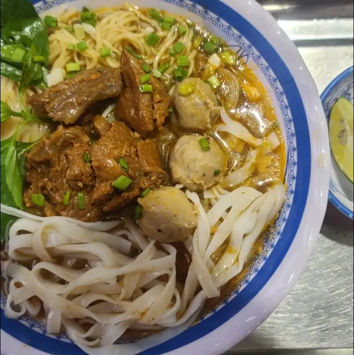 Hủ tiếu mì bò kho - bò viên - 48.000 ₫ tại Hủ Tiếu Bò Kho Gia Truyền Bòn Bon - Nguyễn Tri Phương