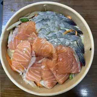 Hình ảnh Gỏi đu đủ Thái ( tôm sống + cá hồi ) (suất như hình)