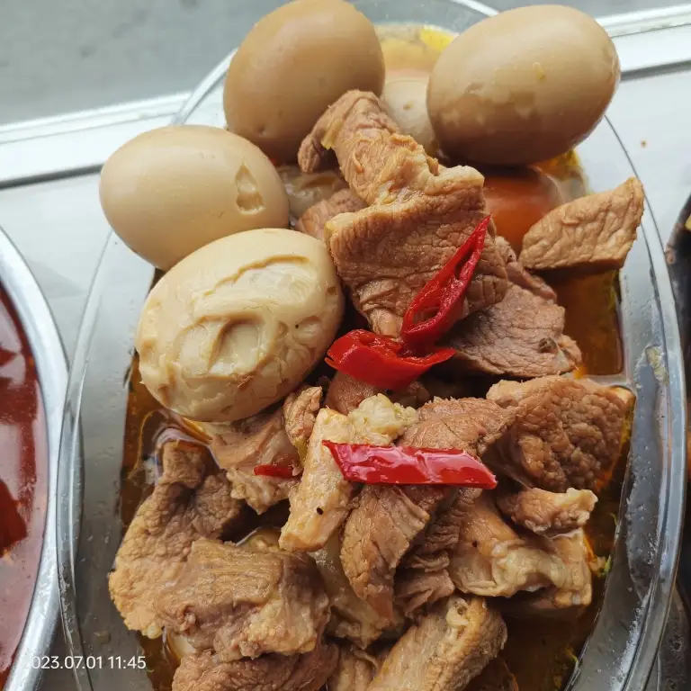 Cơm Thịt Kho Hột Vịt - 42.000 ₫ tại Cơm Tấm Chú Béo - Lê Đức Thọ