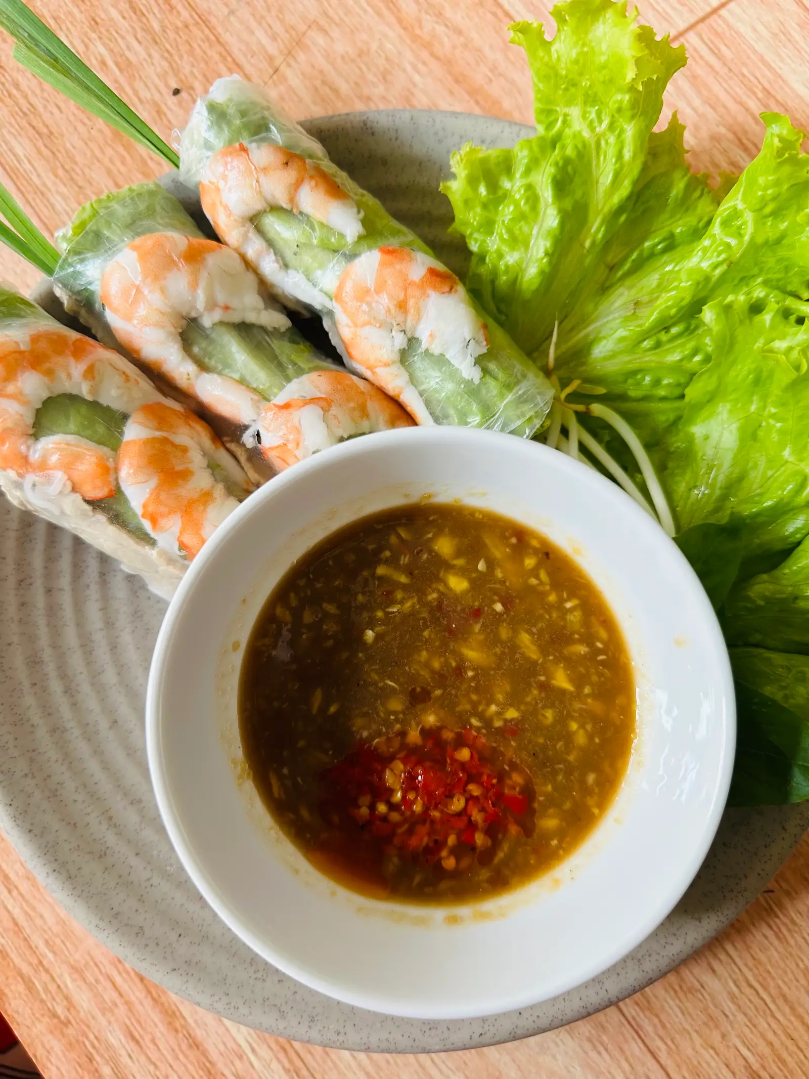 Gỏi cuốn tôm thịt - 19.000 ₫ tại Rí Rí - Gỏi Cuốn & Bò Bía - Nguyễn Thị Minh Khai