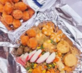 Hình ảnh Mì trộn đặc biệt full topping