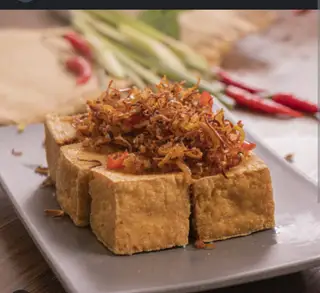 Đậu hủ sả ớt - 15.000 ₫ tại Bún Xào Chay - Lê Trực