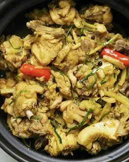 Hình ảnh Gà rang gừng 1/2 con