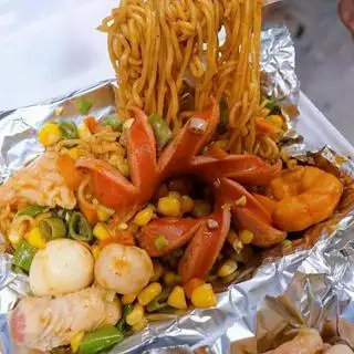 Mì trộn full topping - 49.000 ₫ tại Khô Gà Lá Chanh - Ăn Vặt Ngon - Trần Văn Đang