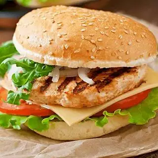 Hamburger Gà + Phô Mai - 44.000 ₫ tại Burger Anh Bầu - Nguyễn Hữu Hào