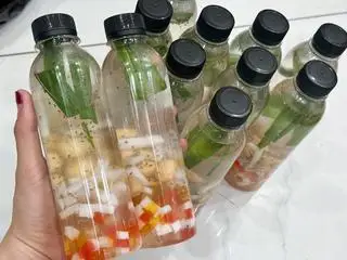 Hình ảnh Nước Dừa Hạt Sen 