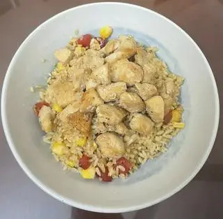 Hình ảnh Cơm rang thập cẩm ức gà nướng - グリル若鶏炒飯