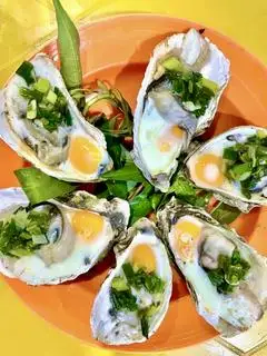 Hình ảnh Hàu Nướng Trứng Cút - 5 Con