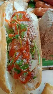 Hình ảnh Bánh Mỳ Pate Trứng