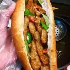 Bánh mì chả cá Nha Trang nóng - 29.000 ₫ tại Bánh Mì Hà Nội Hưng Thuý - 363 Hưng Phú 