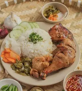 Cơm tấm gà nướng - 60.000 ₫ tại Cơm Tấm Tài - Ung Văn Khiêm