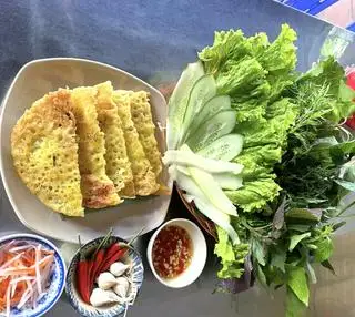 Bánh xèo miền Trung - 5 cái(1 người dùng) - 58.000 ₫ tại BÁNH XÈO RAU RỪNG HAI VƯƠNG - Dân Chủ