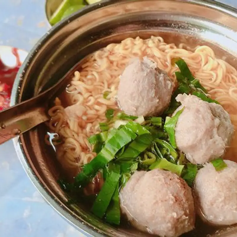 Mì Gói Bò Viên - 65.000 ₫ tại Cơm Gà Mắm Tỏi A Sìn - Út Tịch
