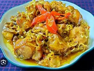 Gà Kho Sả ớt  - 35.000 ₫ tại Milo Quán 215 - Cơm Bình Dân - Phan Anh