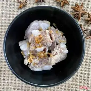 suờn thêm - 20.000 ₫ tại Cháo Sườn Oanh - Võ Văn Ngân