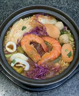 Hình ảnh Mì cay kim chi hải sản