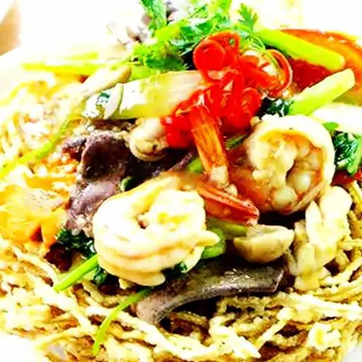 Mì giòn xào thập cẩm - 73.000 ₫ tại Triều Ký - Cơm Gà Xối Mỡ & Hủ Tiếu Xào - Quang Trung