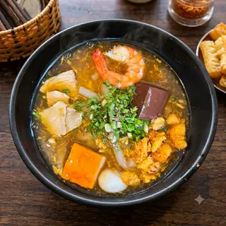 Hình ảnh Bánh canh cua thập cẩm