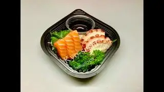 Hình ảnh Sashimi: ( 3 cá hồi + 3 bạch tuộc) 