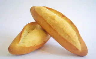 Bánh mì - 5.000 ₫ tại CHÁO ẾCH A BẢO Q12 - Vườn Lài