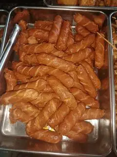 xúc xích chay - 10.000 ₫ tại Cơm Chay Diệu Thật - Ung Văn Khiêm