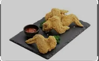 Hình ảnh cánh gà kèm khoai tây