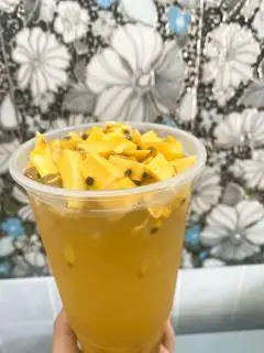 Trà Xoài Chanh Dây (Size 1L3) - 40.000 ₫ tại Mê Bún - Gỏi Cuốn & Bún Mắm Nêm - Hòa Bình