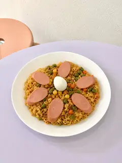 Hình ảnh Mì trộn xúc xích