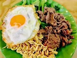 Mì Xào Bò Trứng + Rau Củ - 52.000 ₫ tại Bếp Nhà Ngọc - Cơm Tấm, Bún Thịt Nướng & Mì Xào Bò - Đường Số 8