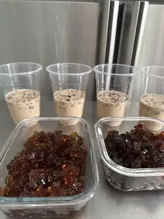 Trà sữa truyền thống nhà nấu - 30.000 ₫ tại Bếp Nhà Voi - Flan, Sữa Chua & Cơm Cháy Chà Bông Gạo Lứt - Trần Bình Trọng