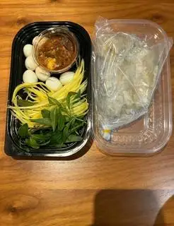 Hình ảnh Bánh tráng chấm sốt muối sặc