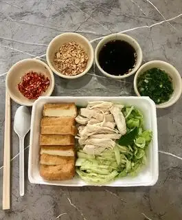 Bún nước tương gà xé - 52.000 ₫ tại Cô Chín - Bún Nước Tương & Ăn Vặt - Xô Viết Nghệ Tĩnh