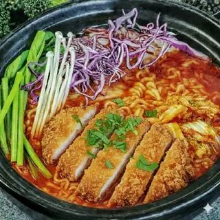 Mì trộn gà cay - 78.000 ₫ tại Mì cay Cherry's - Cơm & Chân Gà - Huỳnh Khương An