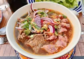 Hình ảnh Bún bò tái bò viên