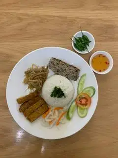 Cơm tấm chay Sala - 55.000 ₫ tại Quán Chay Sala - Bánh Mì Chay Sala - Nguyễn Thị Minh Khai