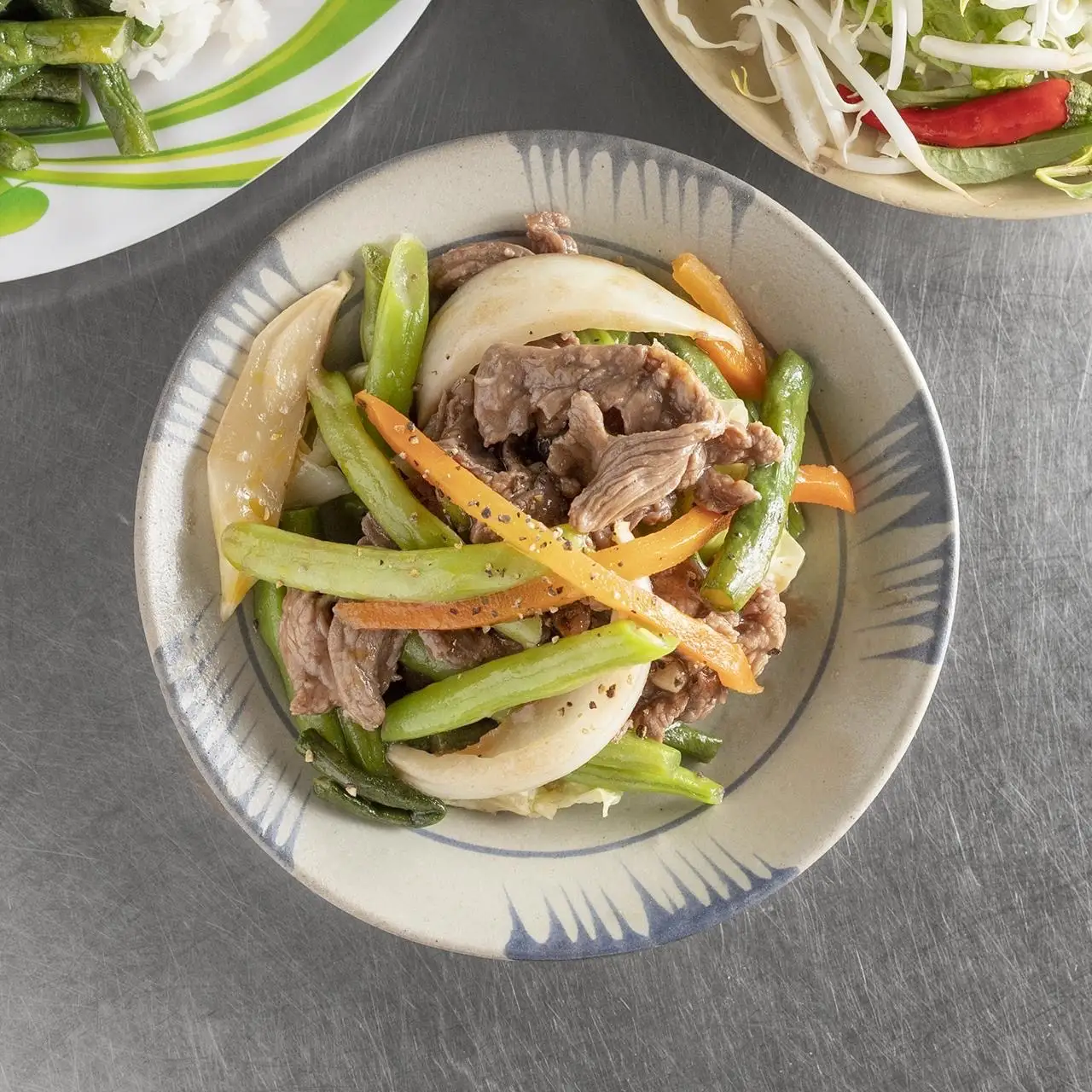 Hình ảnh Cơm bò xào đậu que