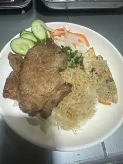 Hình ảnh cơm sườn bì cả