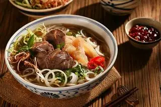 Bún bò gân - 60.000 ₫ tại Phở Bò & Bún Bò Quán Thư - Ung Văn Khiêm