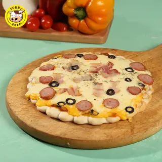 Pizza truyền thống (traditional pizza) - 182.000 ₫ tại Funny Beef - Spaghetti & Beefsteak - Nguyễn Tri Phương