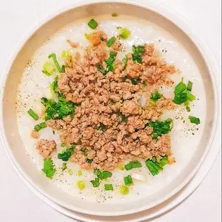 Cháo thịt bằm( size lớn ) - 49.000 ₫ tại Bún & Cháo Má 5 - Đỗ Quang Đẩu