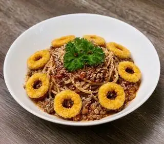 Hình ảnh Mì Ý Gà Khoanh Chiên Xù Sốt Dầu Ớt