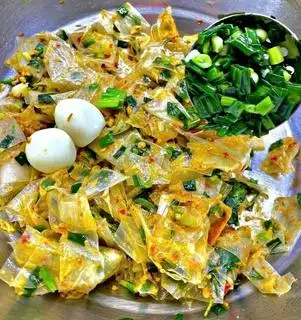 Bánh tráng mỡ hành - 32.000 ₫ tại Bánh Tráng Trộn, Mì Trộn & Ăn Vặt Dánh Dánh - Thành Thái
