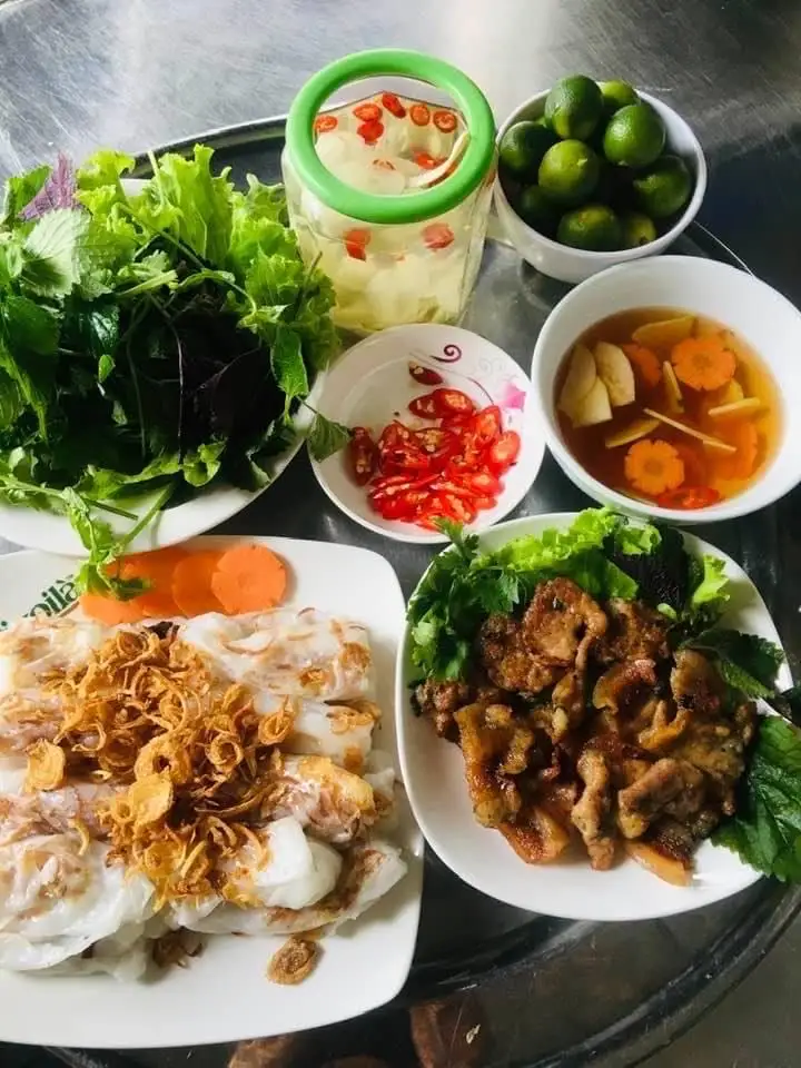 Hình ảnh Bánh cuốn nhân hành chả nướng