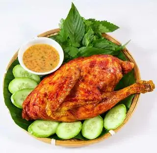 Hình ảnh Gà nướng muối ớt cay nhẹ
