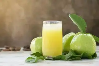 Nước ép ổi - 30.000 ₫ tại Rau Má & Nước Ép Tony - Đoàn Văn Bơ