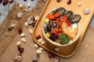 Hình ảnh Súp dinh dưỡng bào ngư tiềm đông trùng hạ thảo