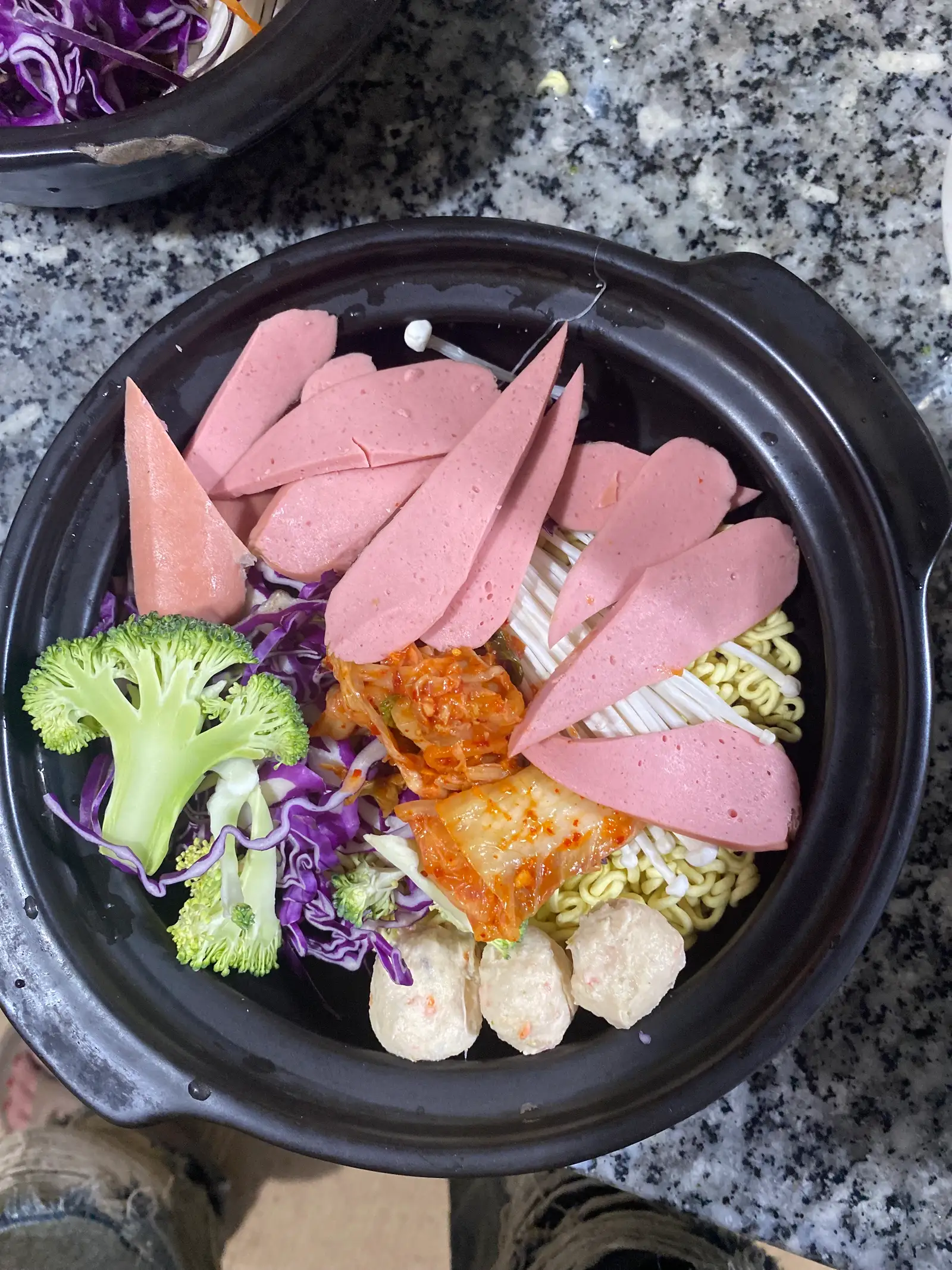 Hình ảnh Mỳ kim chi xúc xích