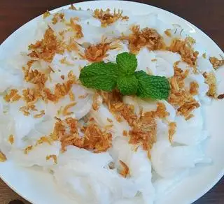 Bánh ướt hành phi - 10.000 ₫ tại Bà Ty - Bánh Ước Lòng Gà Trứng Non - Sư Vạn Hạnh
