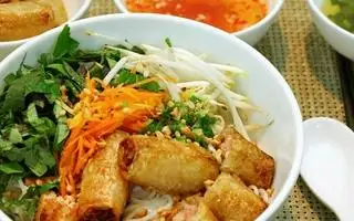 Hình ảnh bún chả giò chay