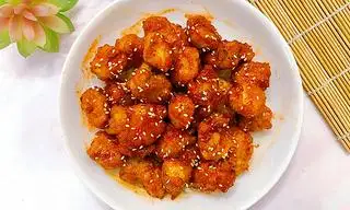 gà viên sốt CAY  - 42.000 ₫ tại Mr.Pokki - Gà Rán & Tokbokki - Thạnh Xuân 21